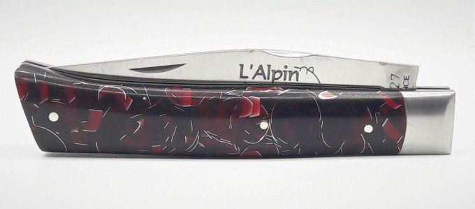 L'Alpin du Vercors, résine époxy rouge et copeaux d'aluminium
